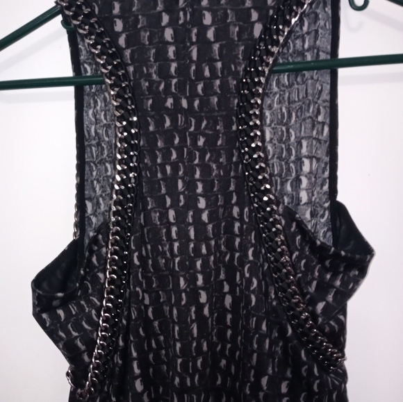 Guess Women's Double metallic
Gothic biker “CHAINLINK" tunic tank black Gray XXS - Picture 12 of 13